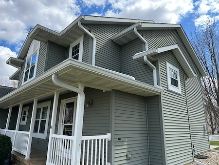 Why Spring Is the Best Time to Pressure Wash Your Home in Bloomington Thumbnail