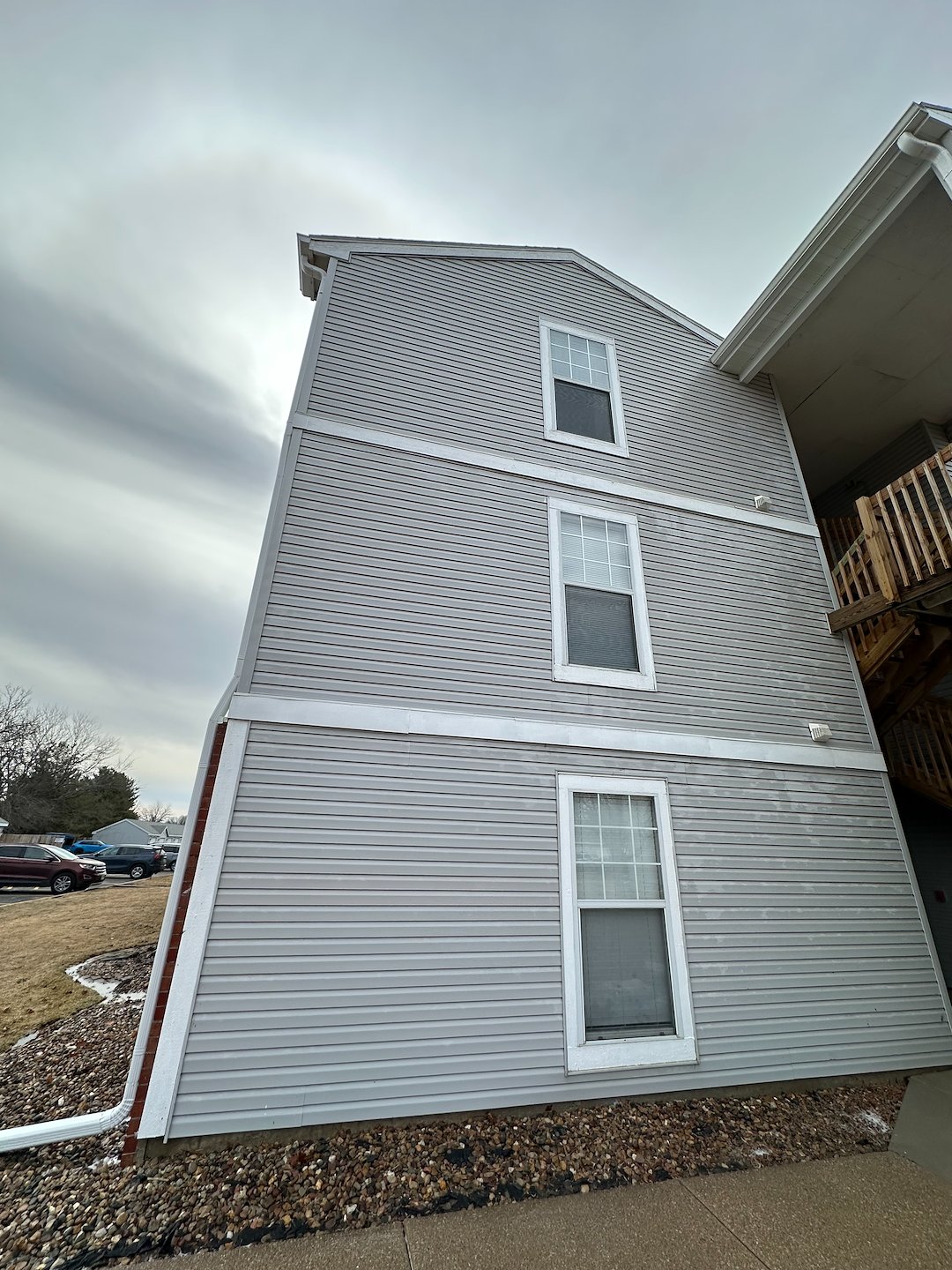 Apartment Building Washing in Normal, IL by Freedom Flow Power Wash – Bloomington’s Leading Pressure Washing Company